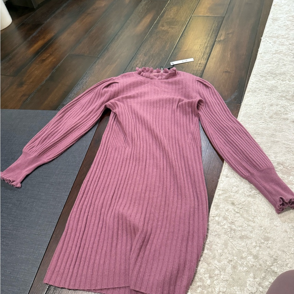 Elie Tahari Pink Ribbed Dress